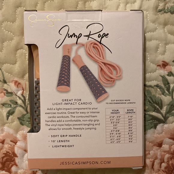 Jessica Simpson Jump Rope - Picture 4 of 4